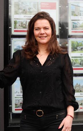 LINDA SCHUURMAN